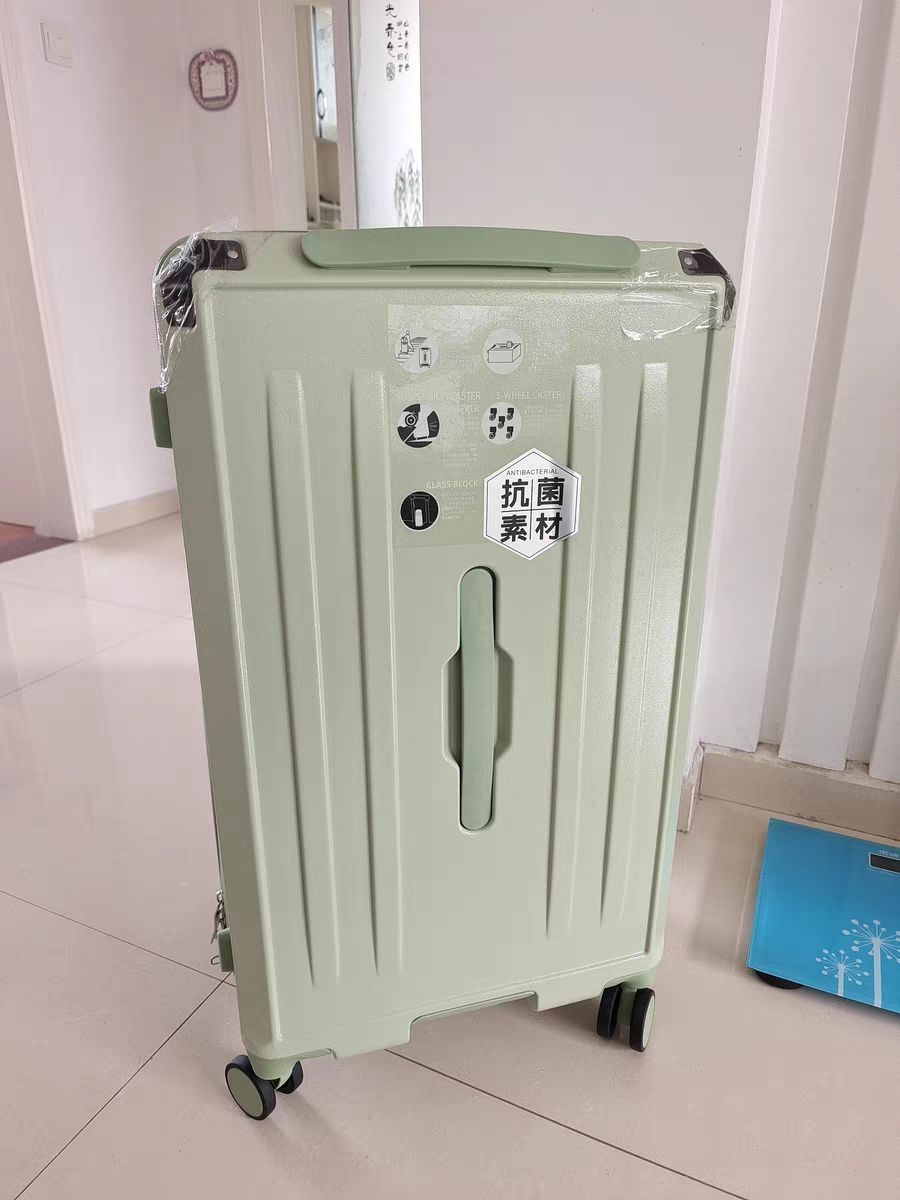 开学必备行李箱