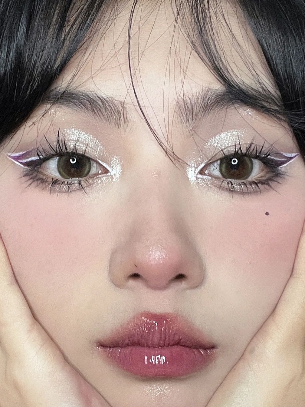 💕今天是又奶又拽的彩色倒钩眼线！