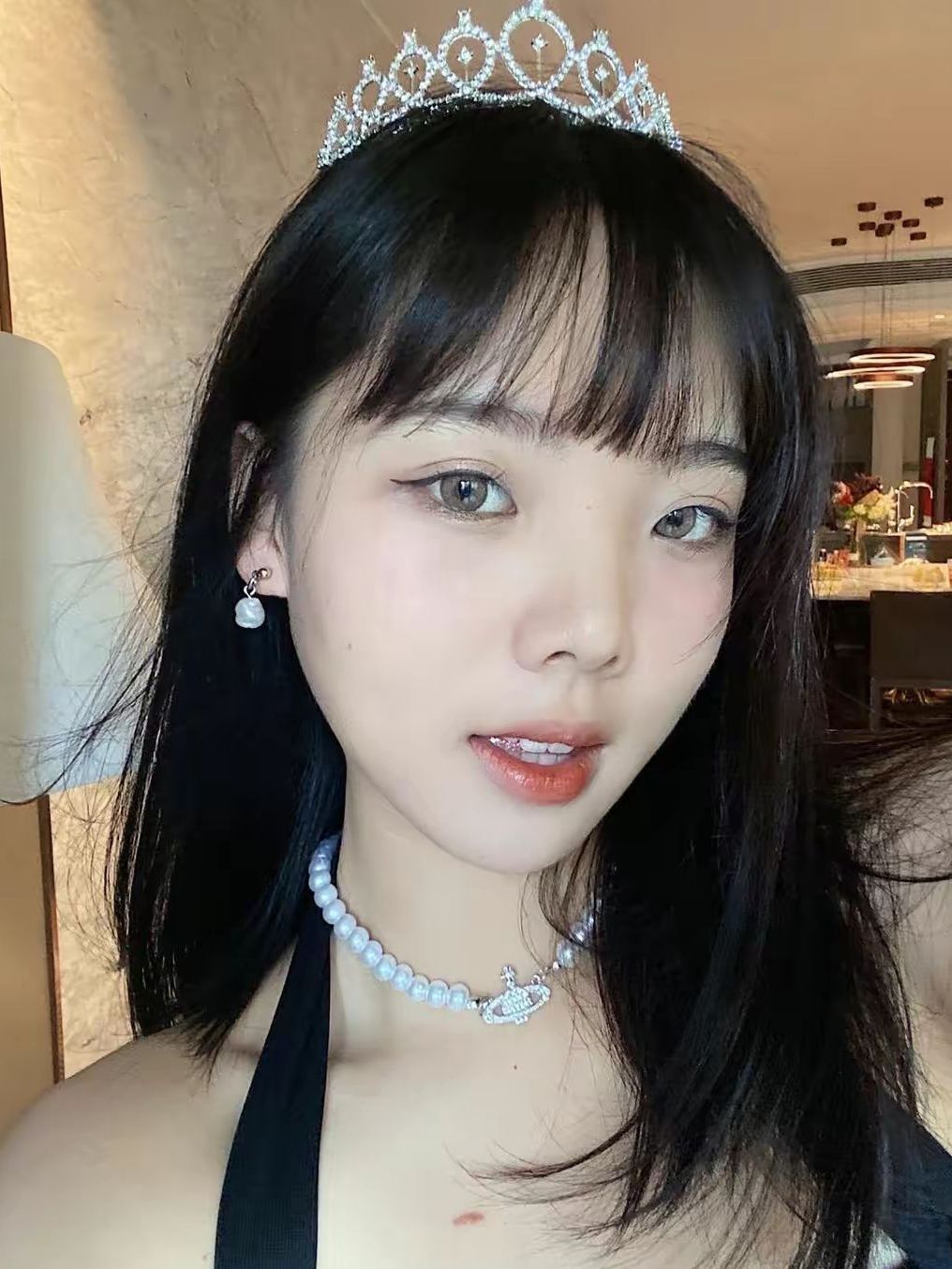 谁能拒绝这款闪亮亮的项链呢？