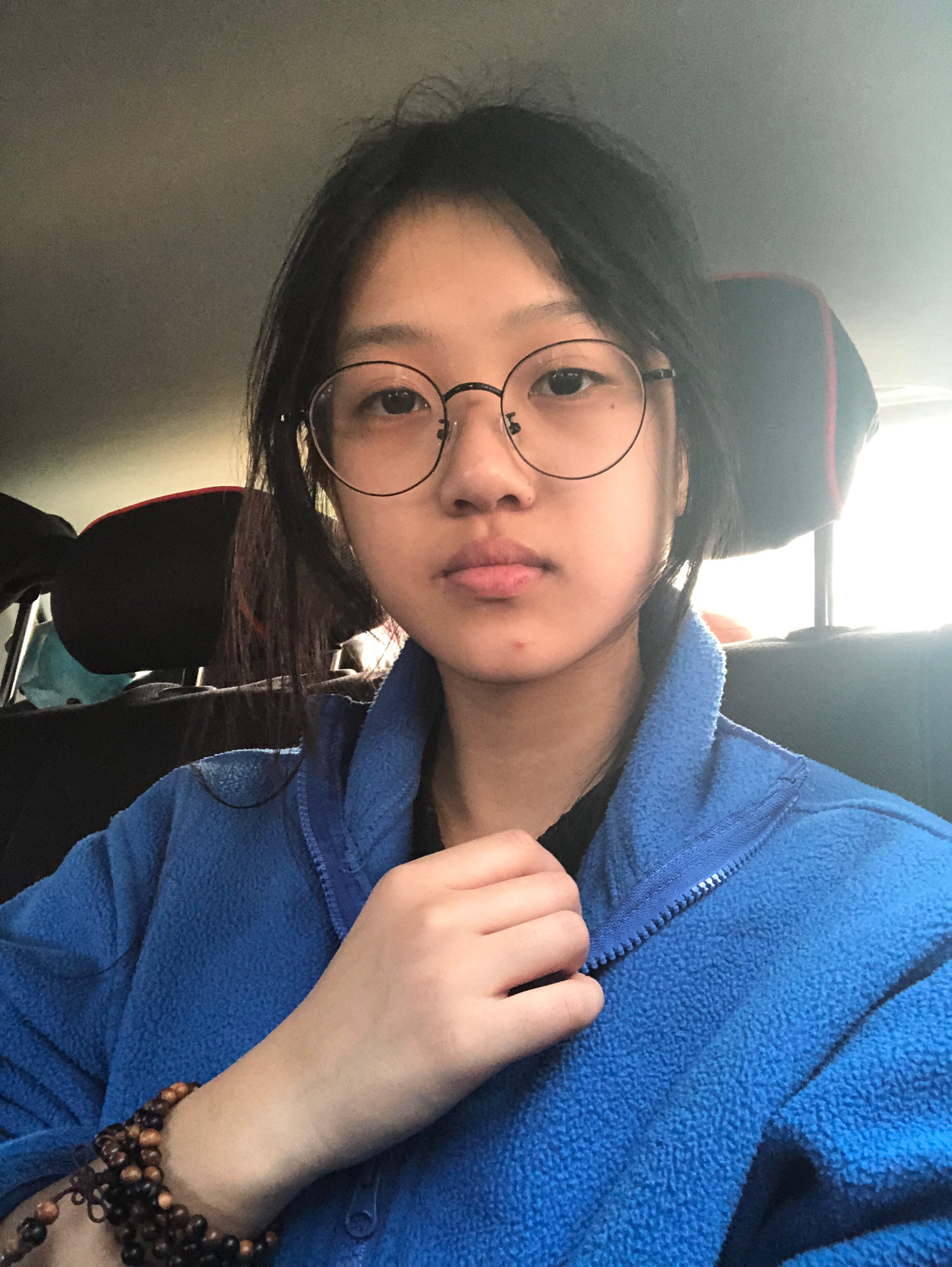 左滑走出校园