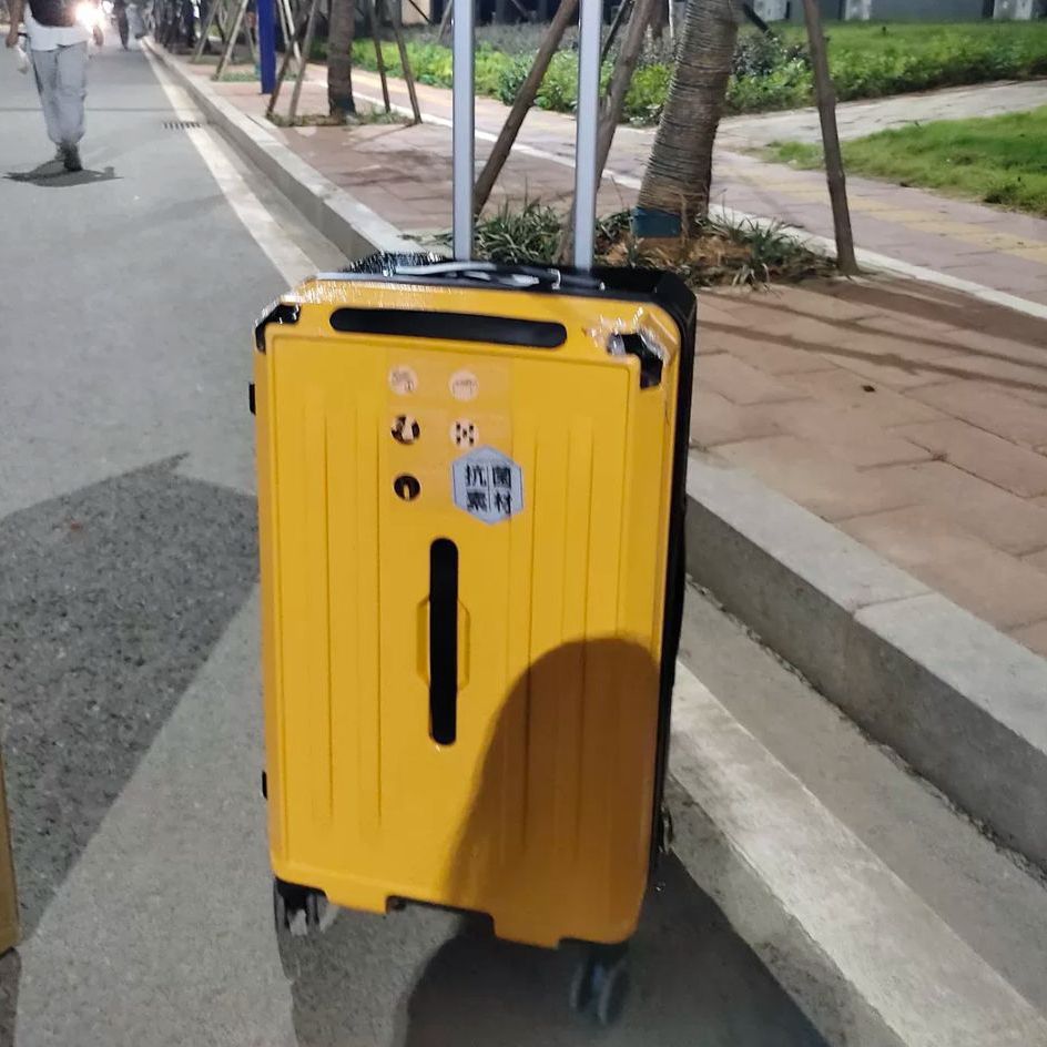 很百搭能装的行李箱来喽