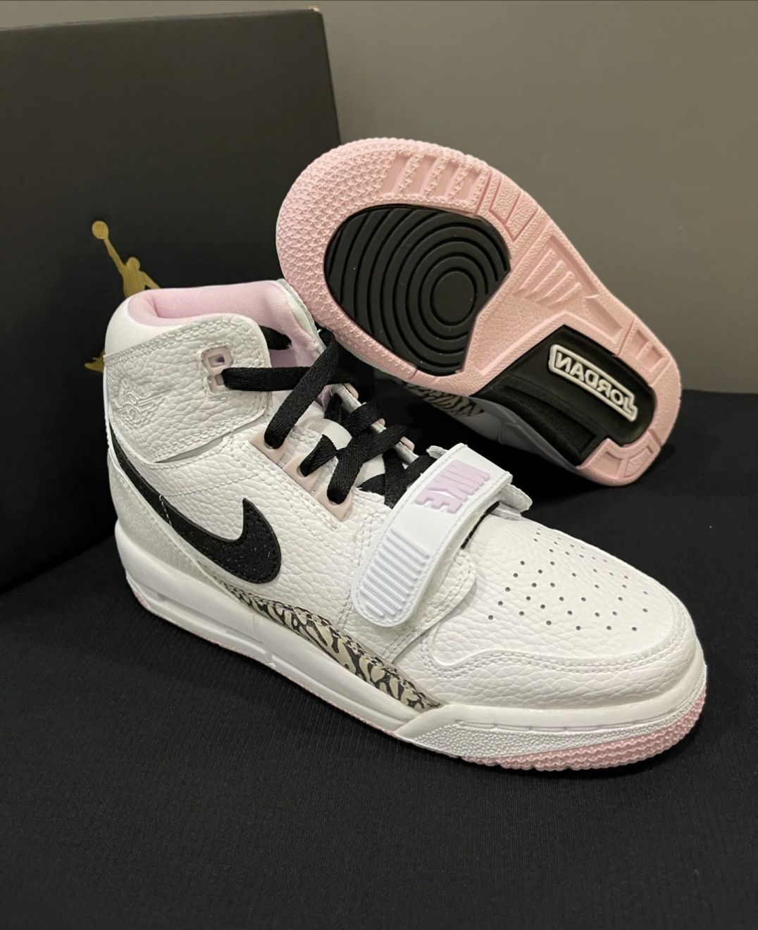 Air Jordan Legacy 312樱花粉