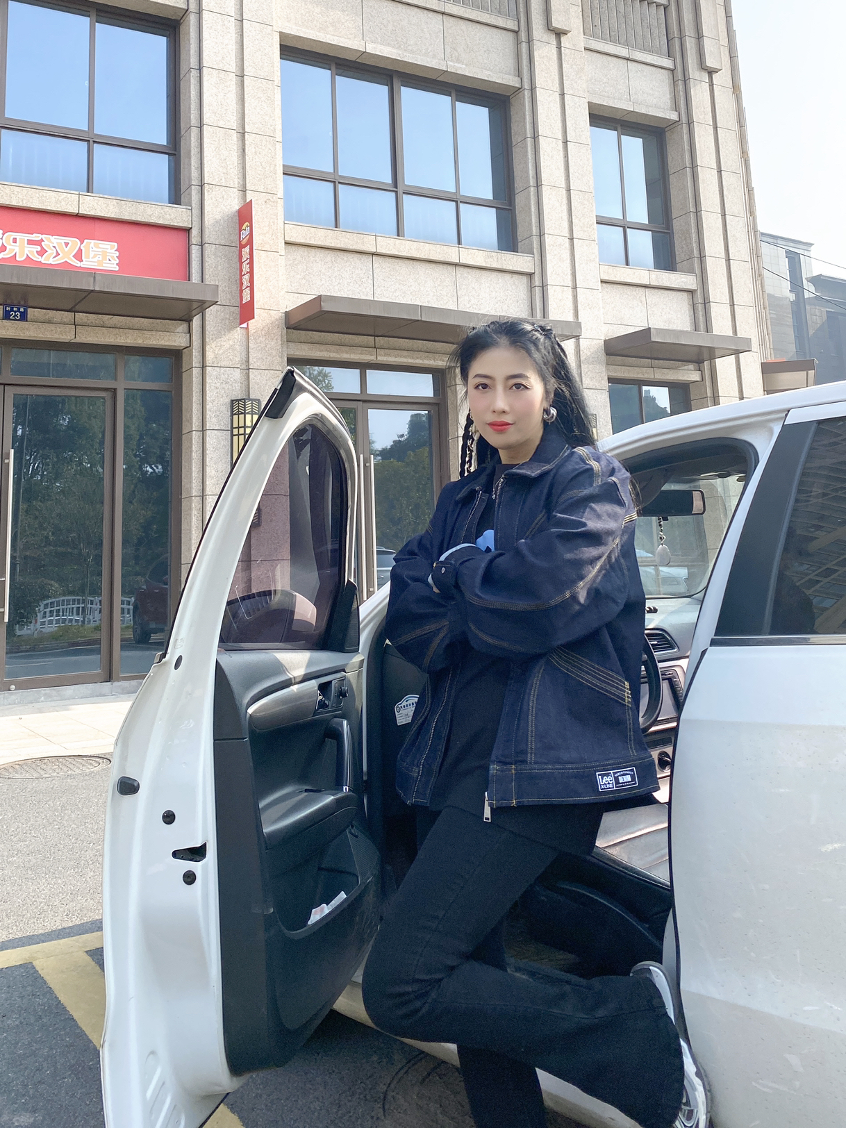 162女生/春季经典牛仔外套搭配