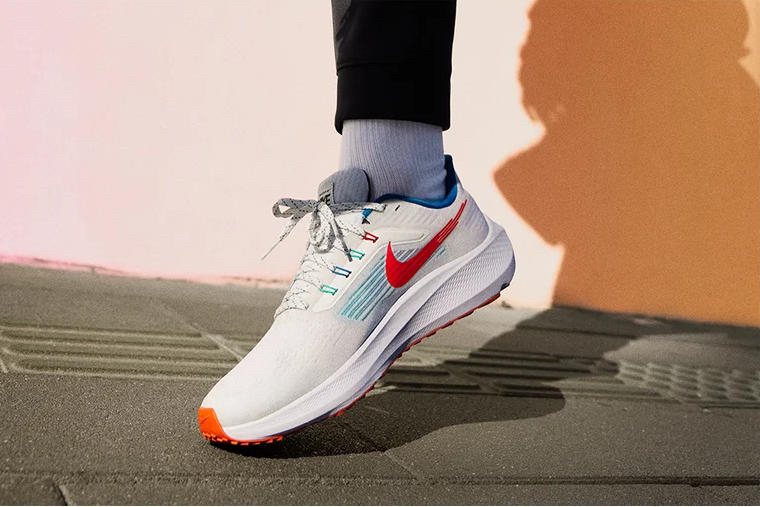 Nike Pegasus 39
男子公路跑步鞋