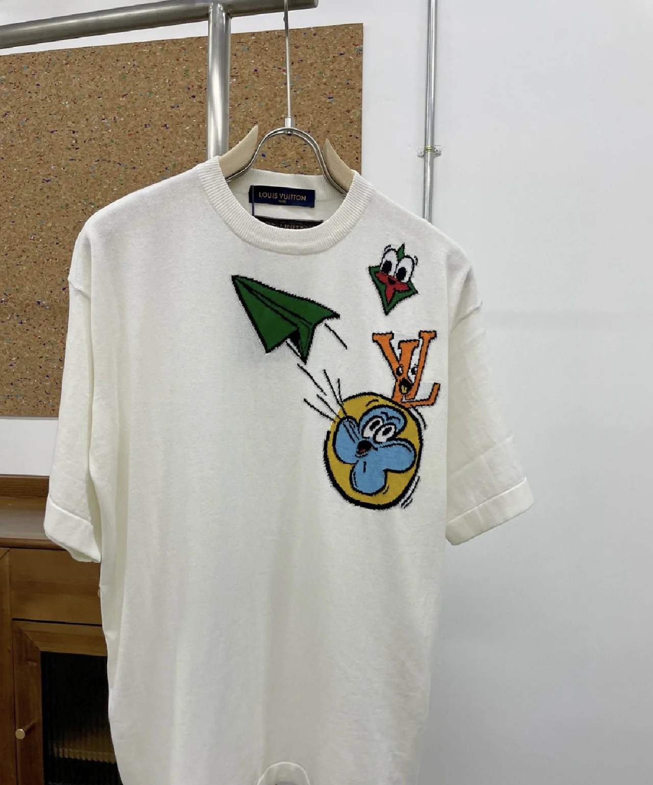 每天在店的事情就是烫衣服，每天都认真学习努力工作，积极生活