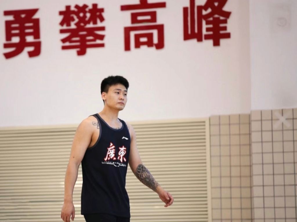 🏀篮球男生打球穿搭