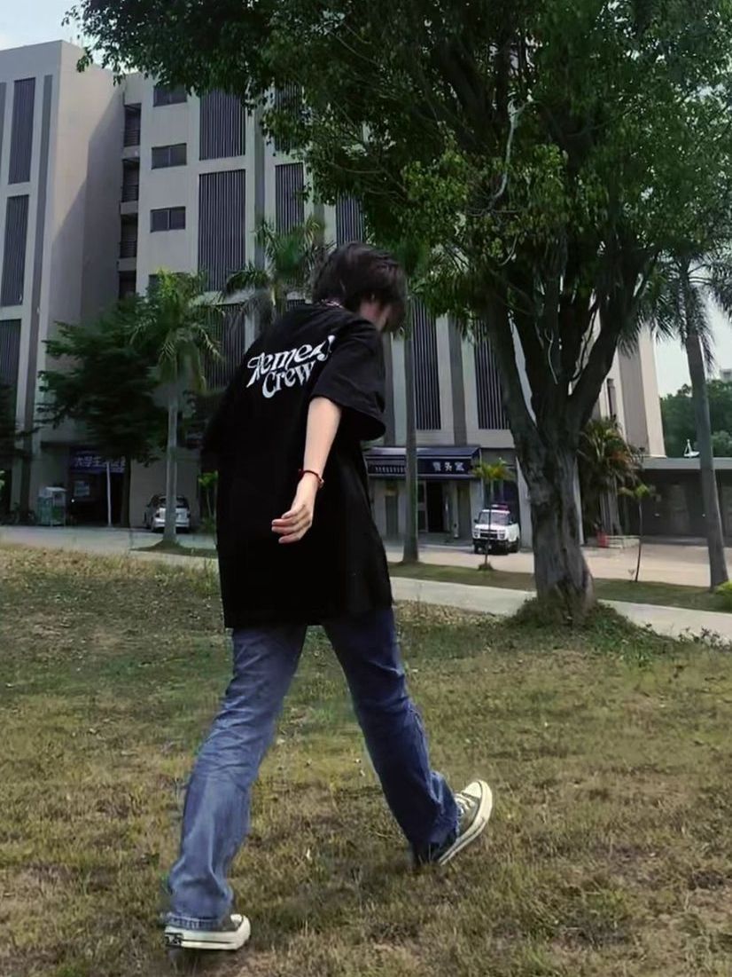 穿上这件出门和夏天约会吧！