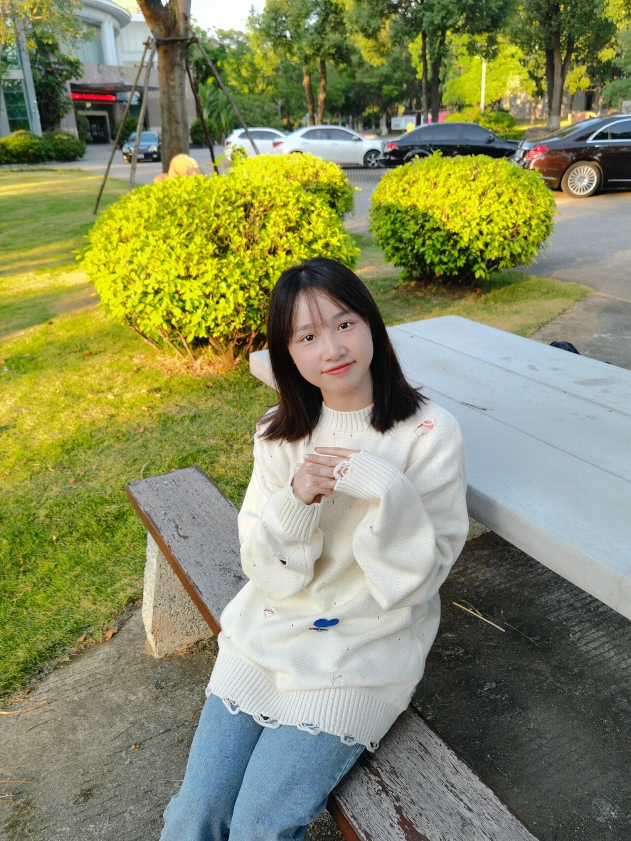 谁能忍不住入手✨破洞风格的毛衣呢❓