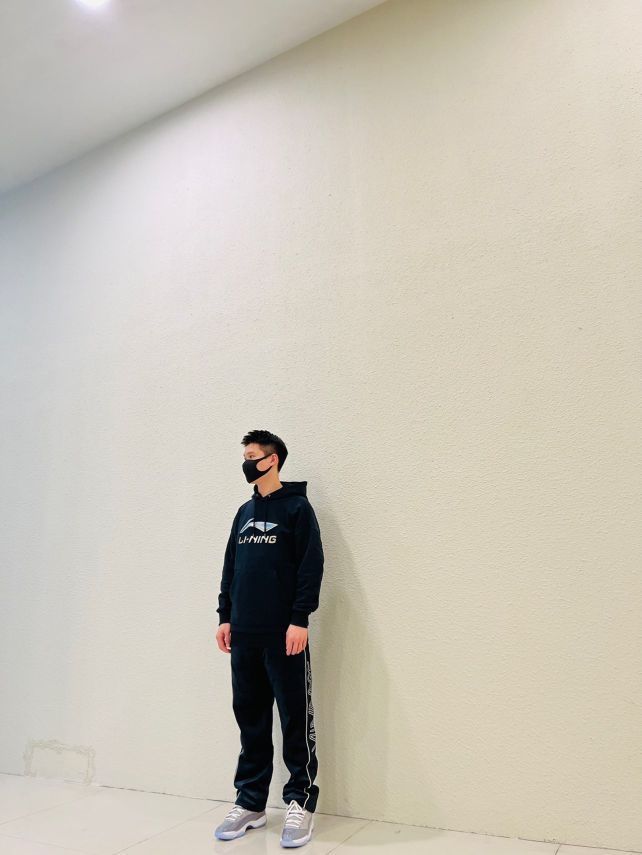 all black，这穿搭真的很酷！