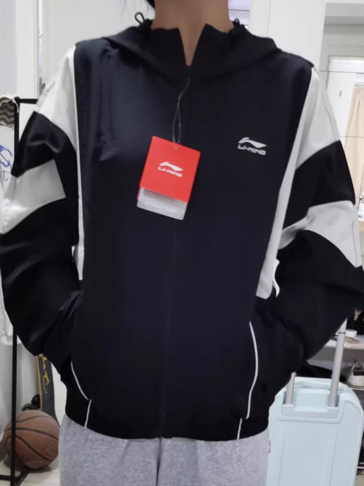 Li Ning 拼色外套真的巨好看