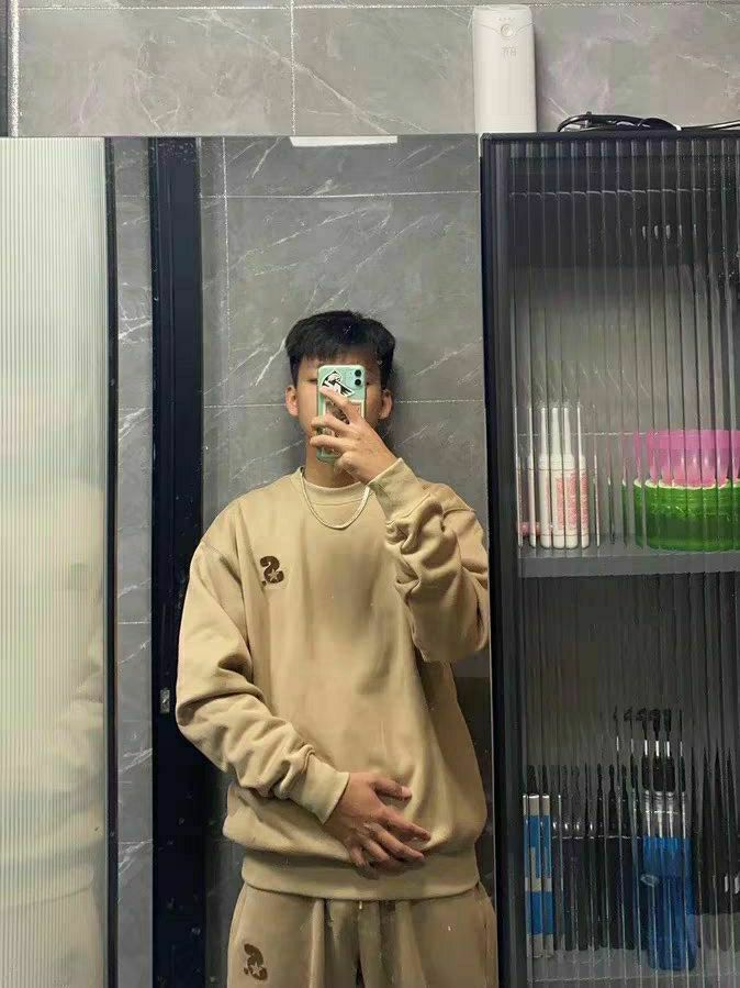 运动系男友都去冲这件卫衣