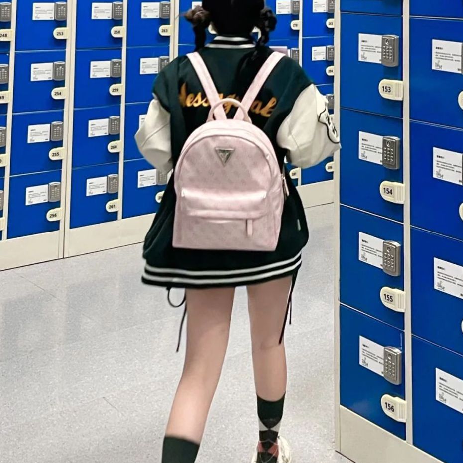 炒鸡好看的Guess双肩包