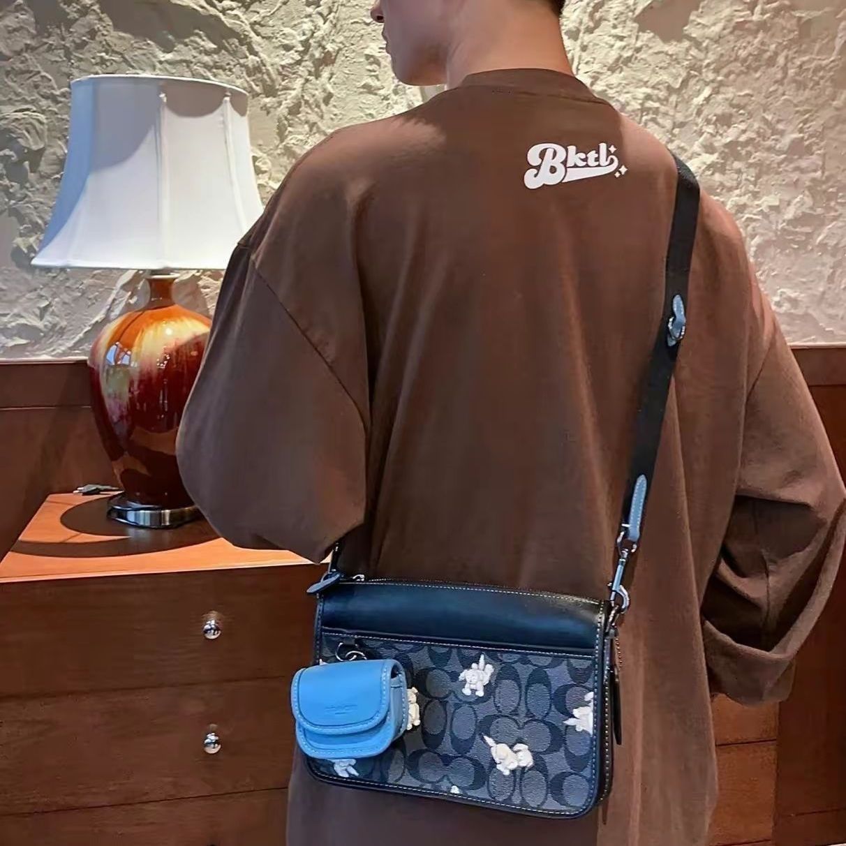 终于找到梦寐以求的斜挎包了