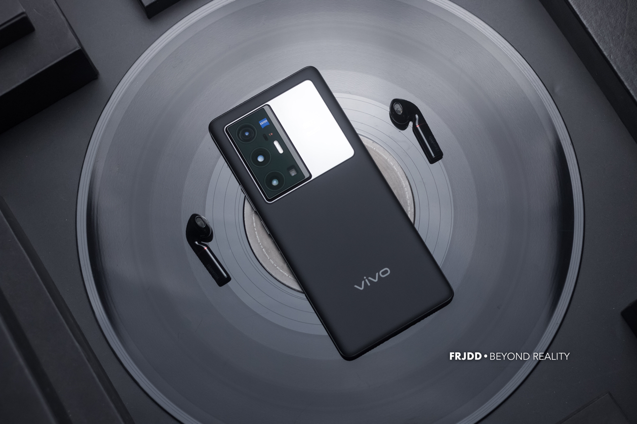 vivo X70 Pro+至黑之美