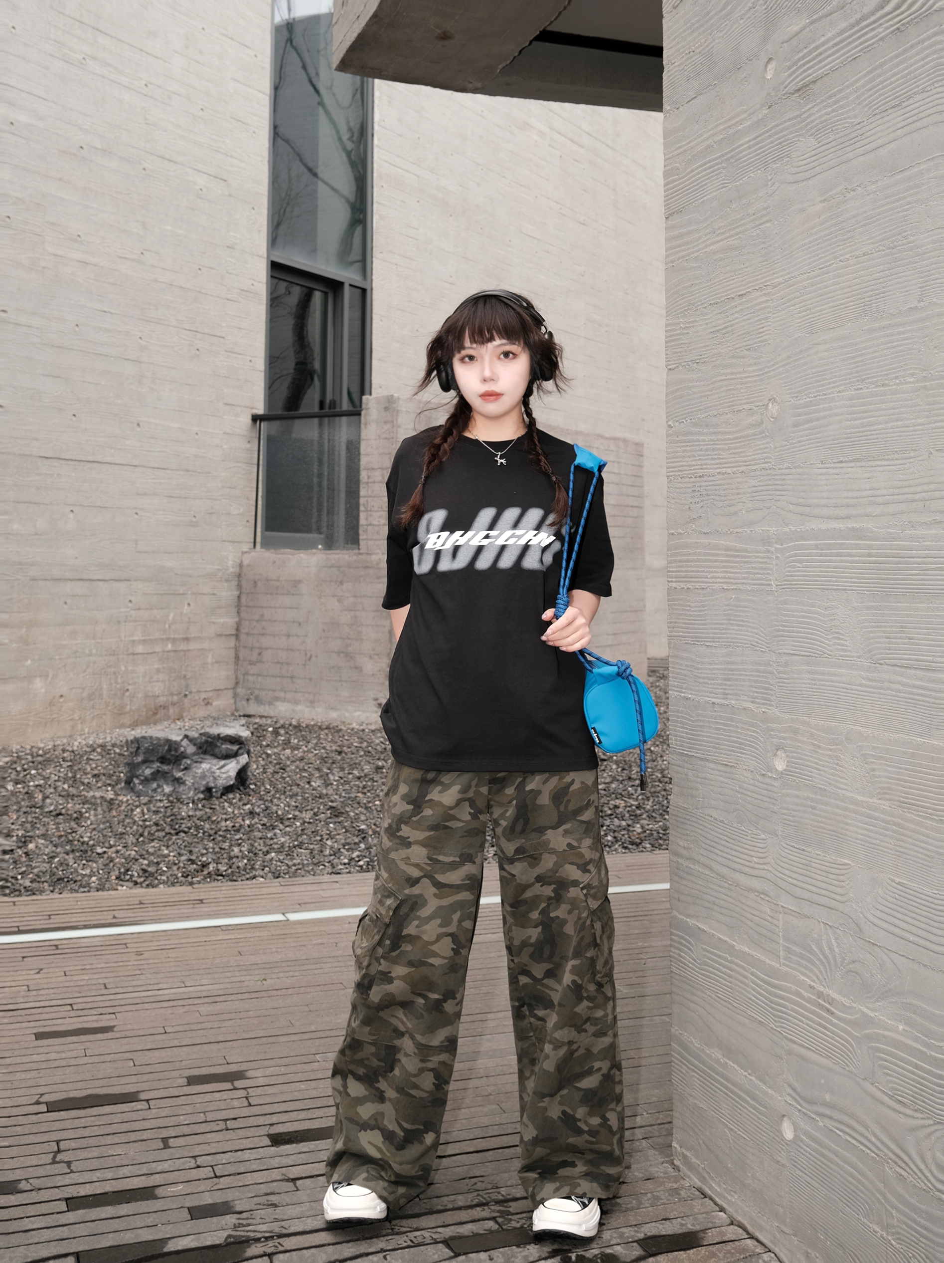 𝐎𝐨𝐭𝐝 |🔆夏天就要这样穿*永远显瘦的黑色𝐓恤🖤