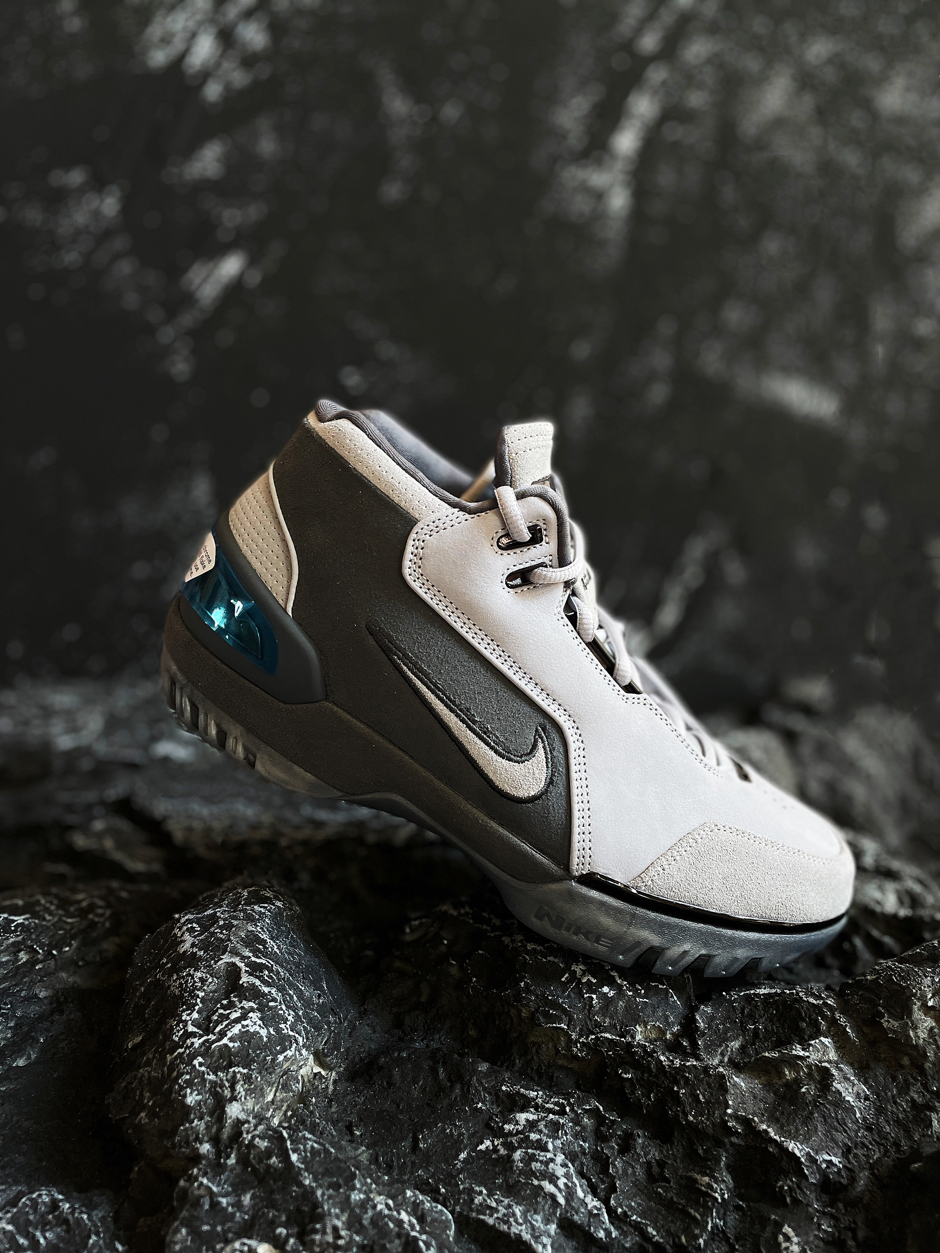 全新“悍马”驾到｜Air Zoom Generation“Dark Grey”
