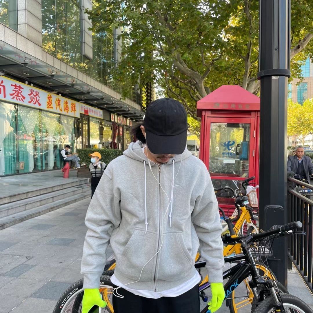 这件卫衣简约耐看无敌了