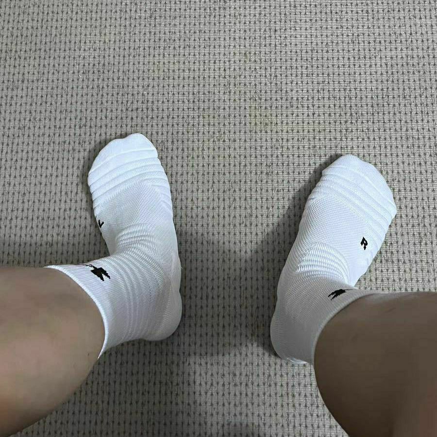 运动boy都给我买这双中筒袜