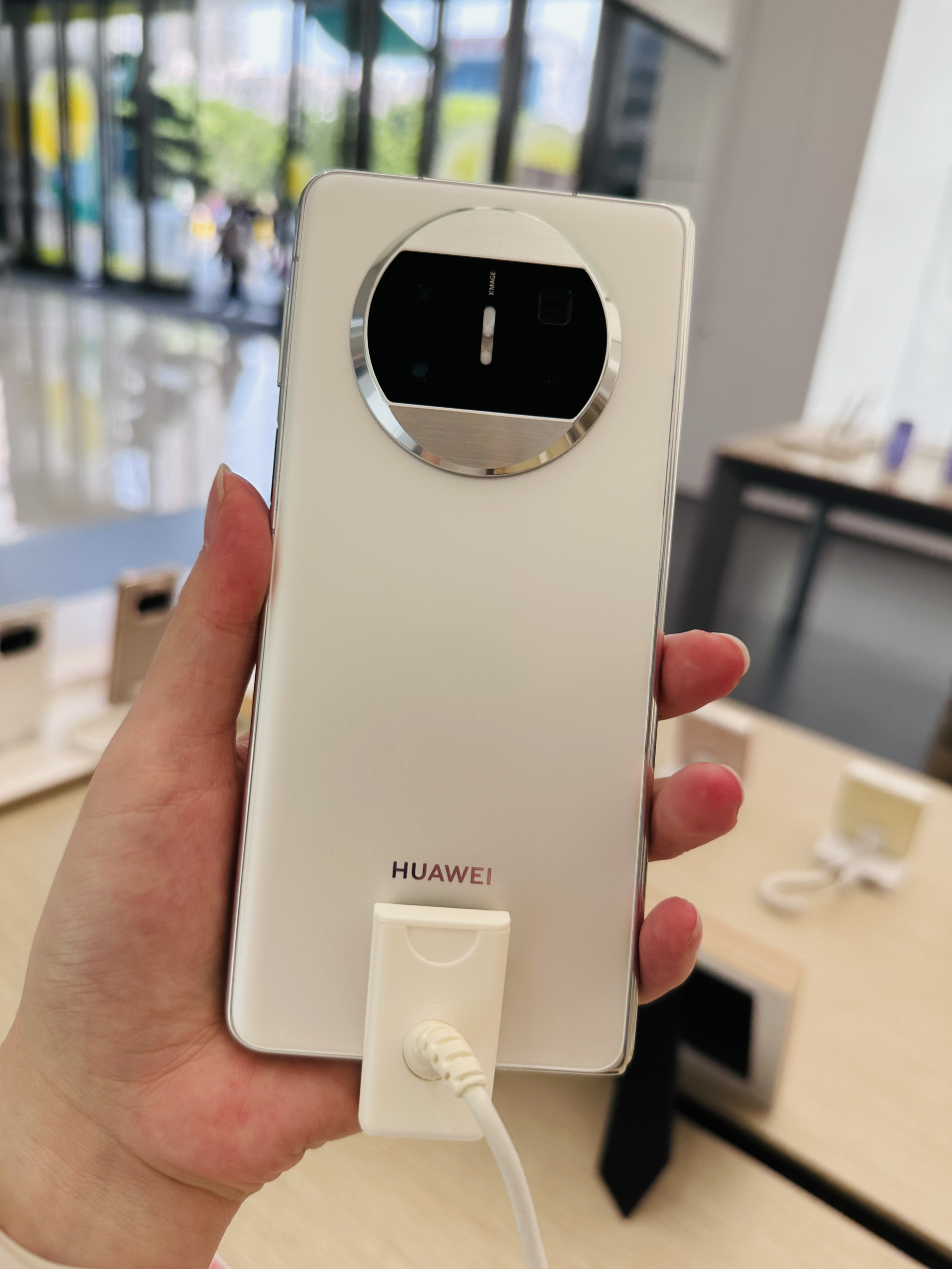 HUAWEI Mate X3全色系 真机上手分享