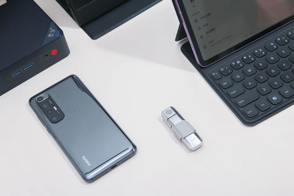 有了这款C+A高速固态级U盘还要什么移动硬盘？aigo U393体验