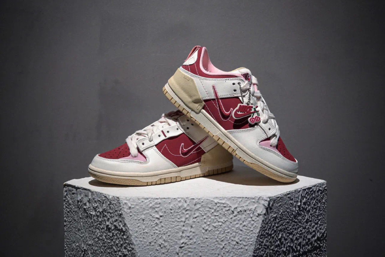 WMNS Nike Dunk Low Disrupt 2「Valentine's Day」