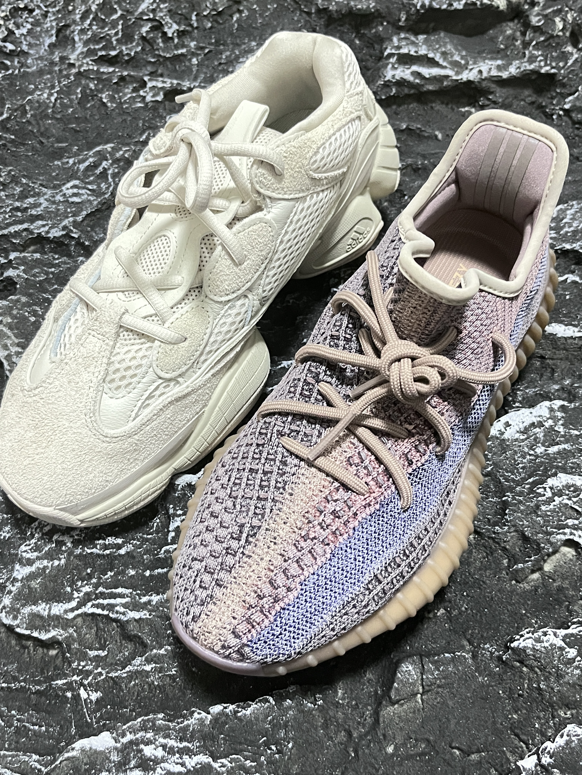 夏天来了，到了穿yeezy的时候，选350还是500呢？