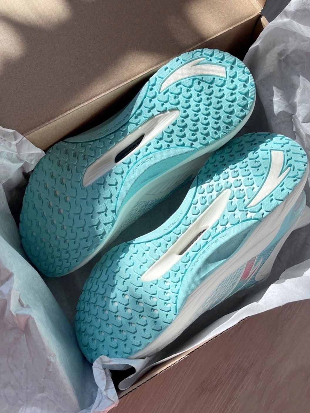 安踏这个鞋底我好爱😍