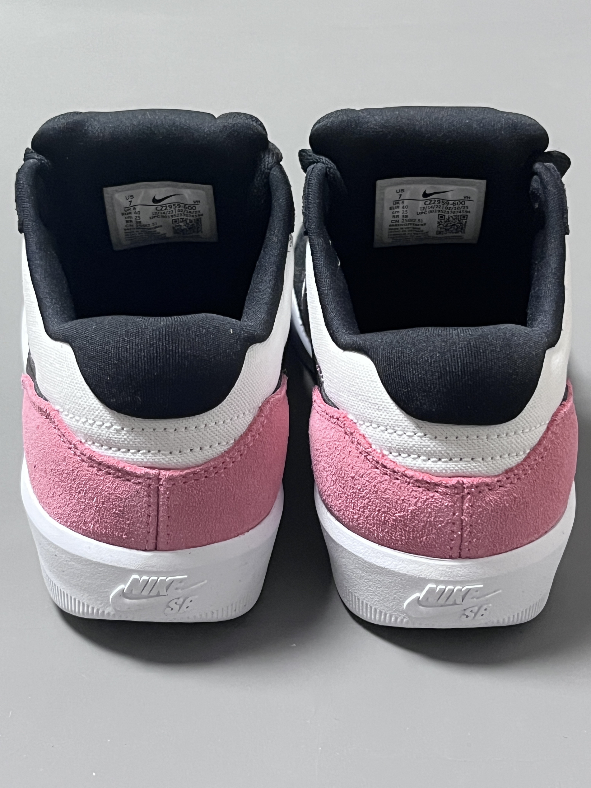 400↔️的Vibe风“藕粉小黑钩”值得入手吗?