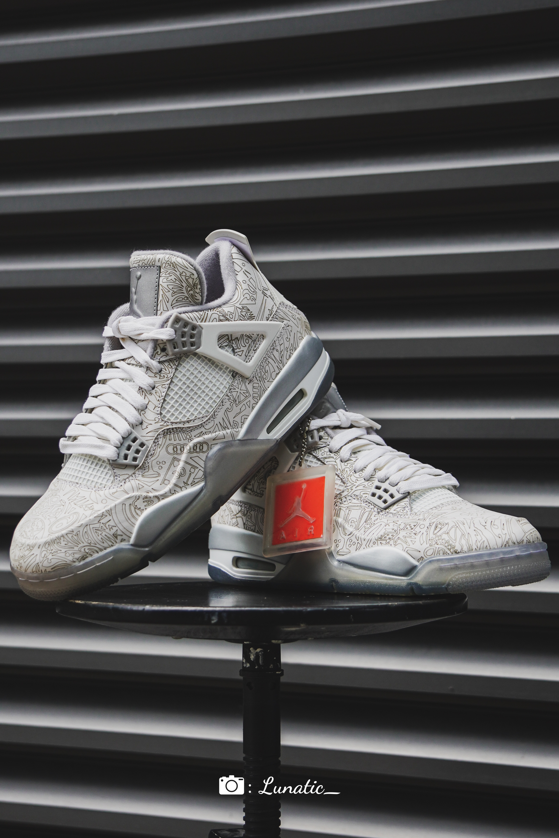 Air Jordan 4 “Laser” 镭射