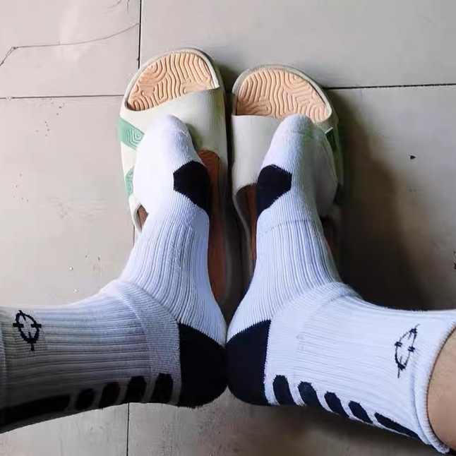 一双合适的篮球袜，帮你解决打篮球的烦恼！