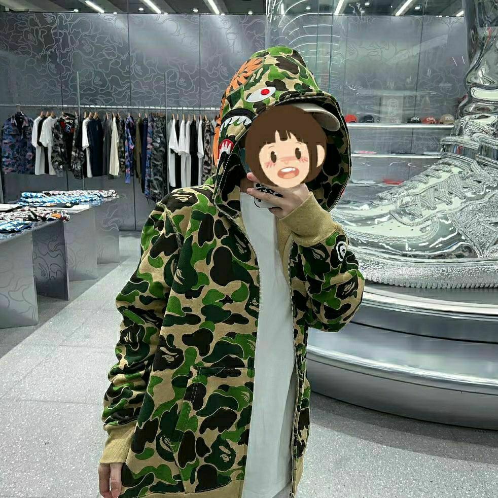 你有这件鲨鱼卫衣嘛