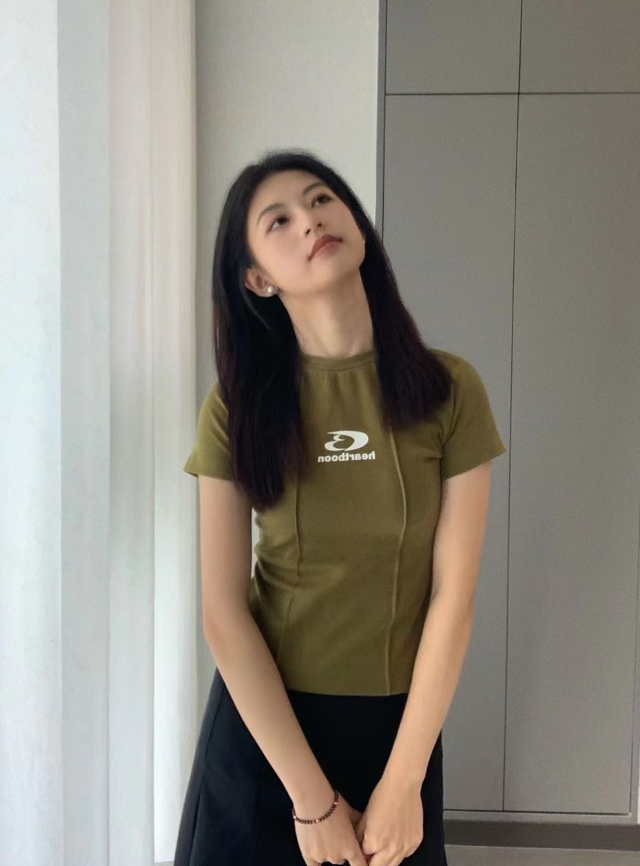 答应我!!一定要试试正肩短袖