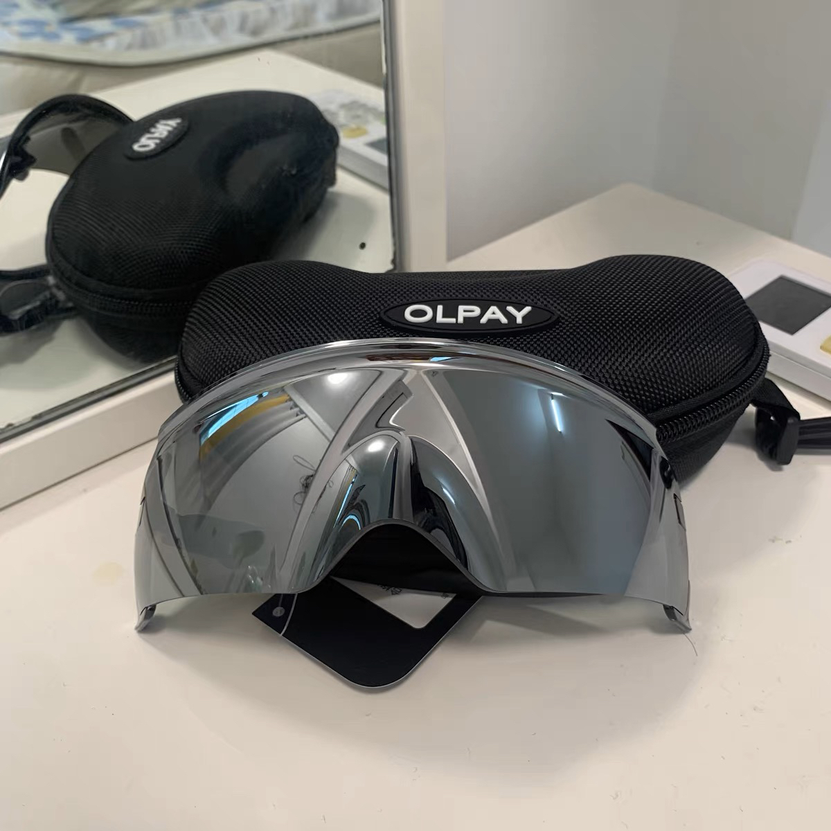 爱打球的群体的福音一欧克利运动眼镜