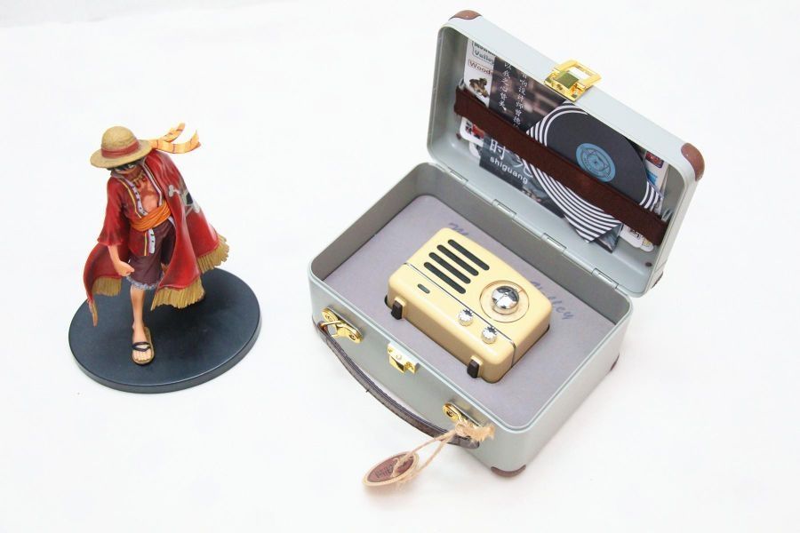 复古的风格、金属元素设计,极具时代感的猫王小王子OTR蓝牙收音机