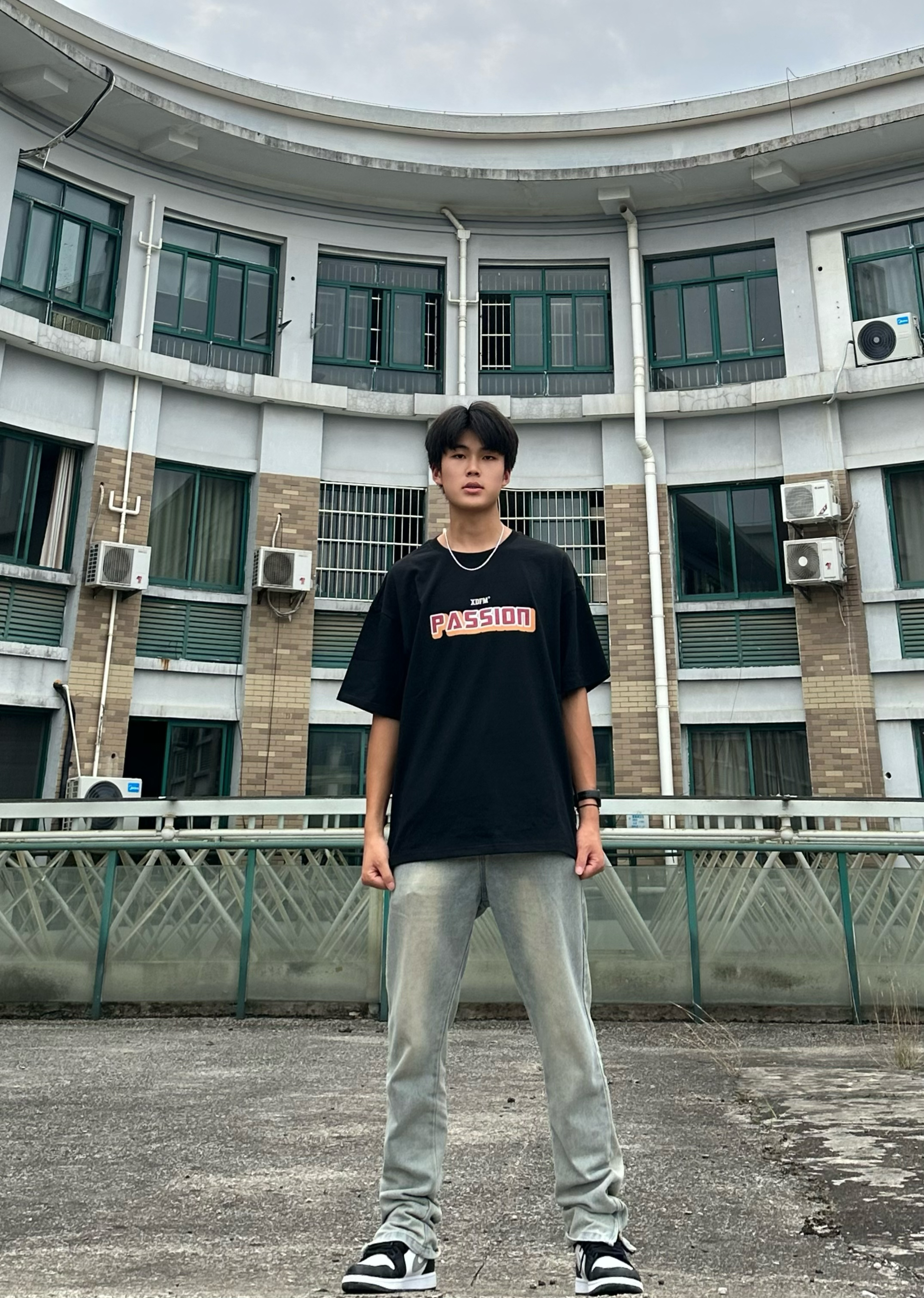真的太帅啦，非常喜欢这件衣服，物美价廉，