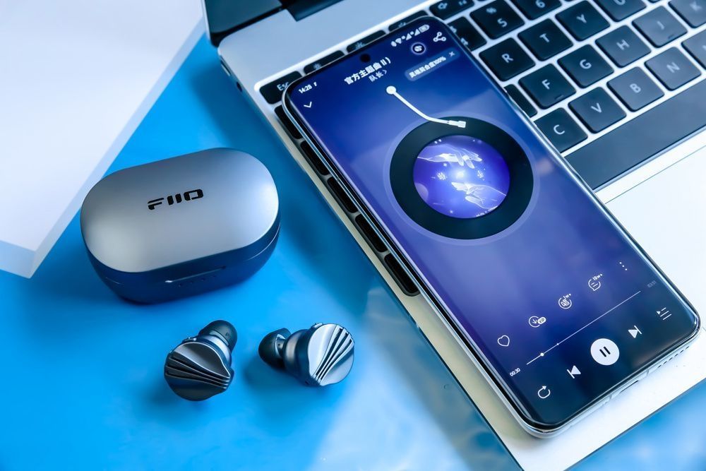 手机听歌也能HiFi?旗舰蓝牙主控+独立DAC加持,分享来自专业音频大厂的飞傲FW3