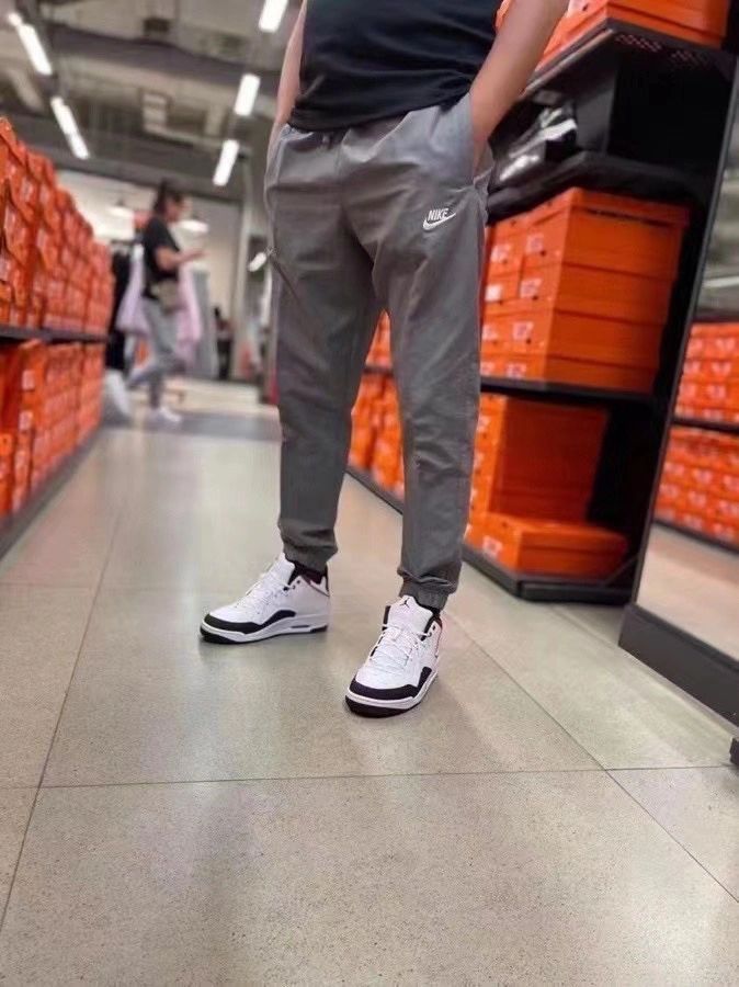 这条灰色裤子真的很舒服