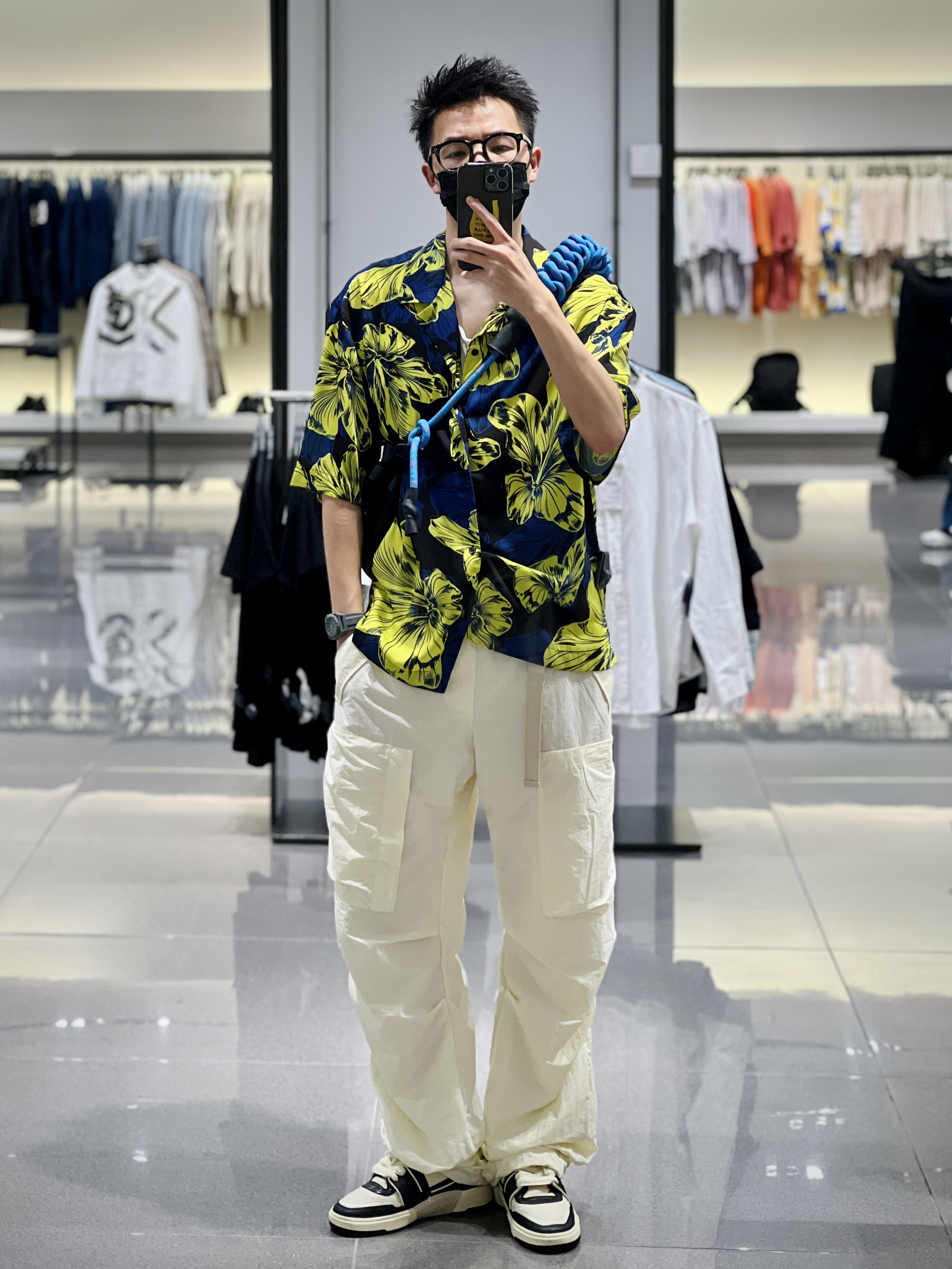 ZARA黄色伞裤搭配🌼衬衫，居然有一点好看