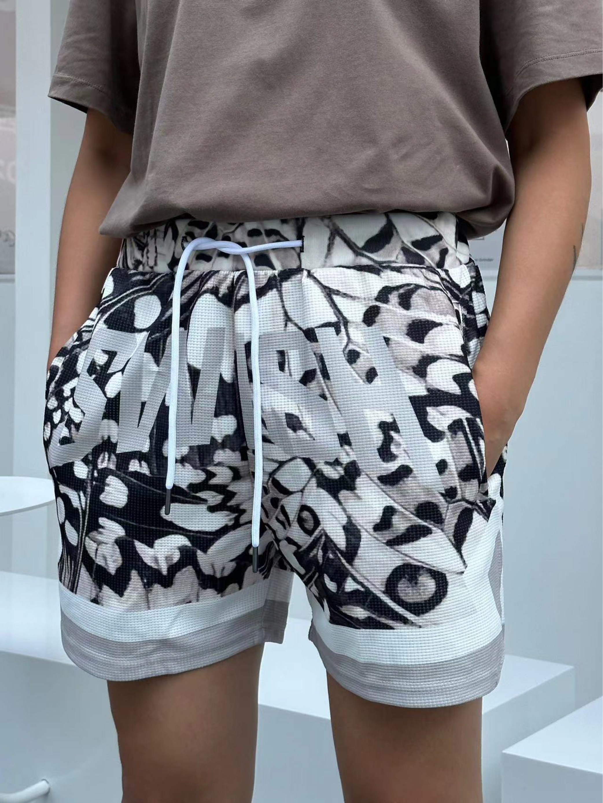 夏日穿搭！美式蝴蝶短裤
