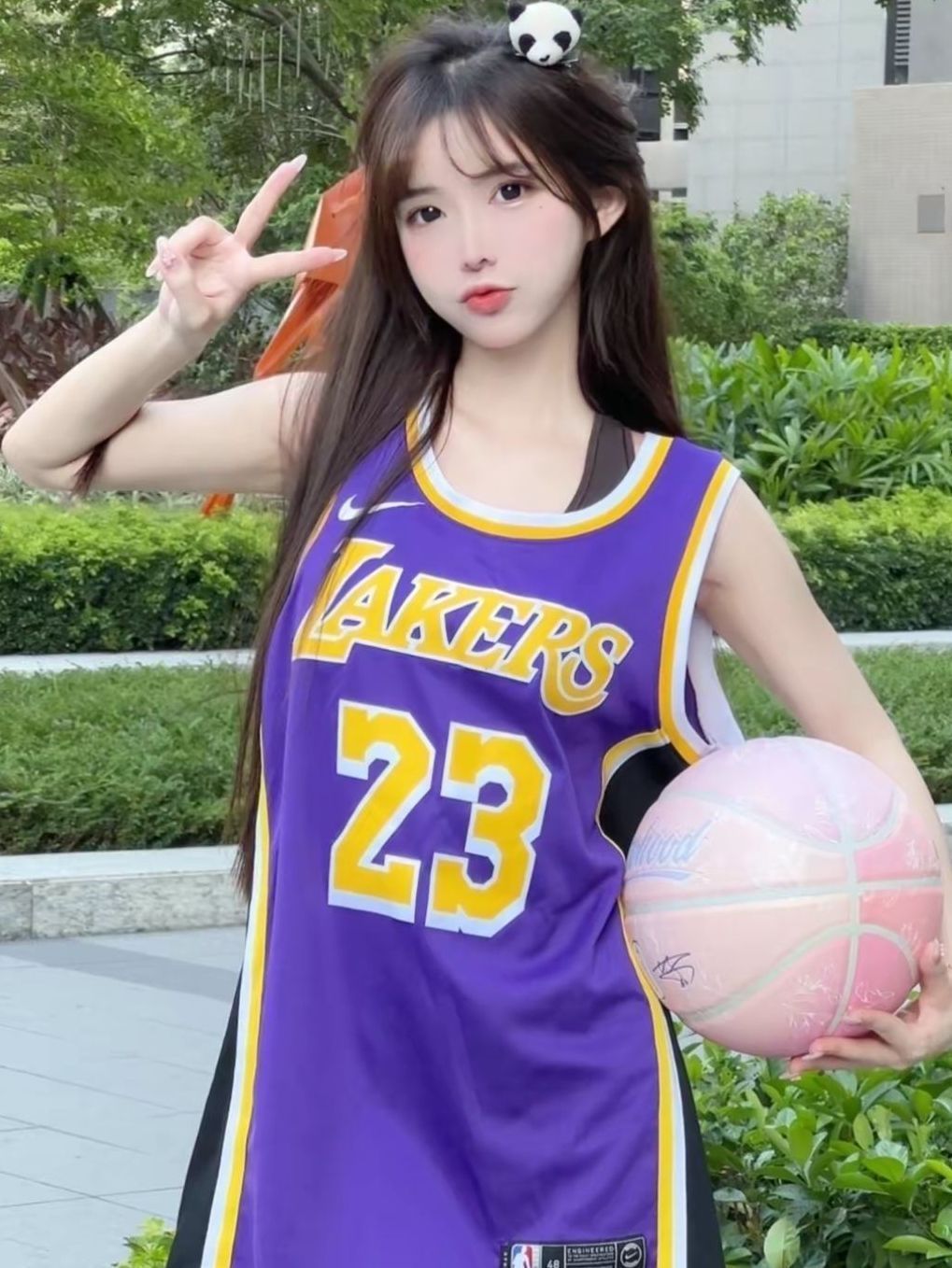女孩也可以穿球衣呀
