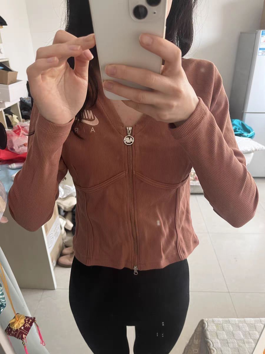 穿着这件衣服上班太开心了！