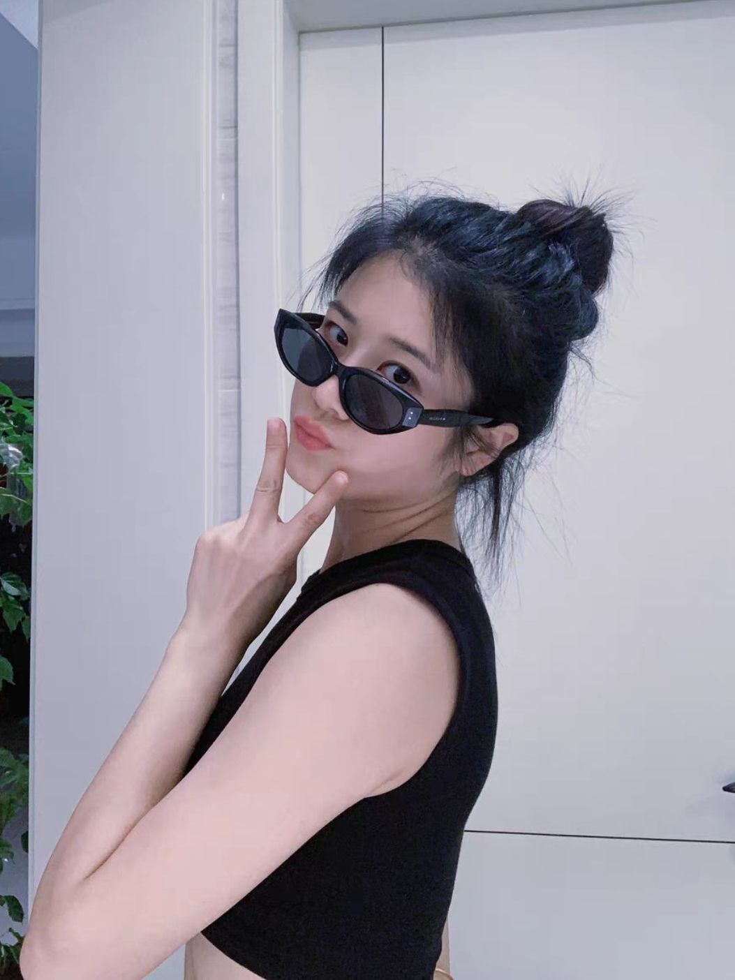 猫眼墨镜给我一种很新奇的感觉