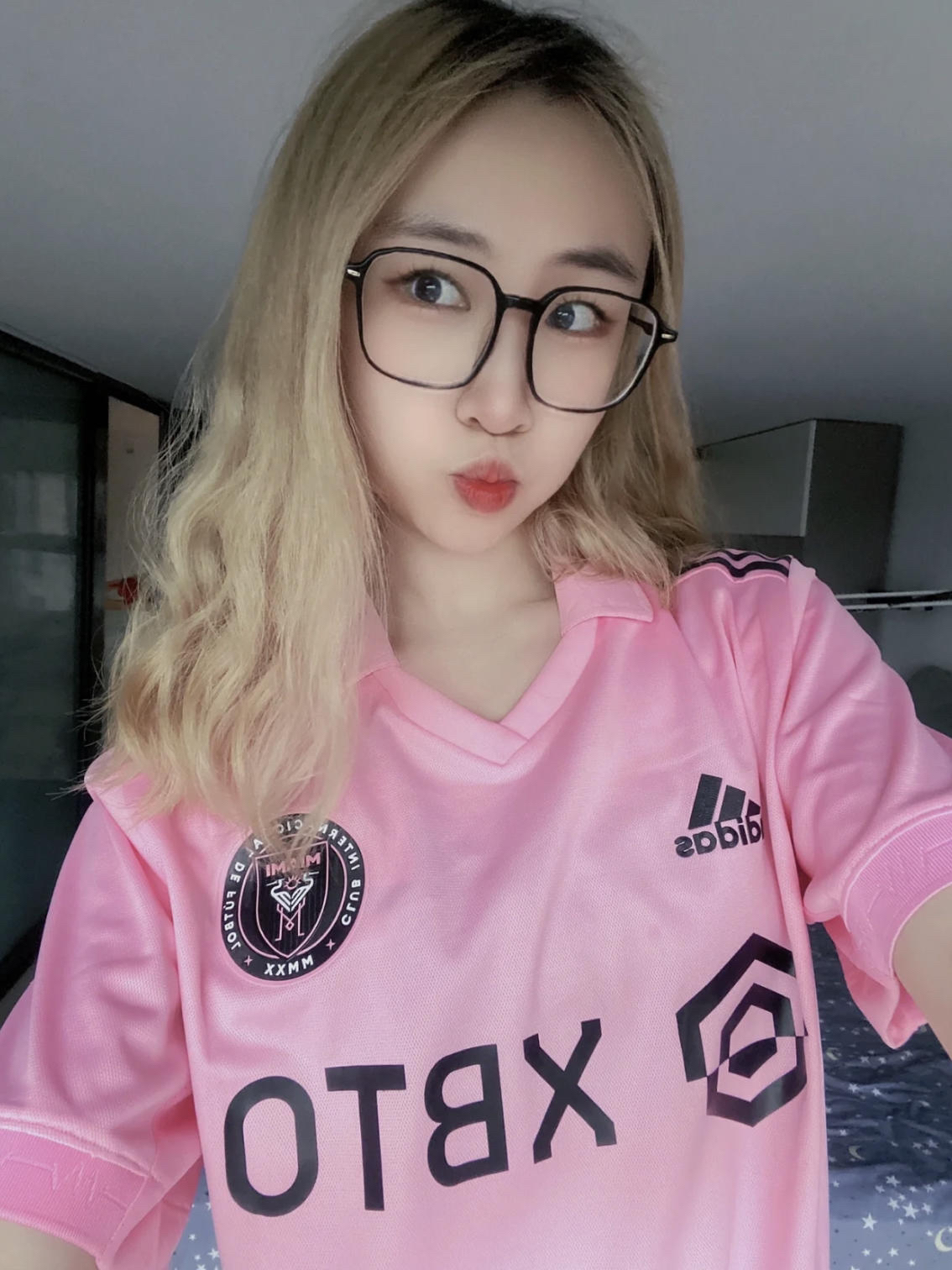 Adidas 高级感满满的球衣必须冲~