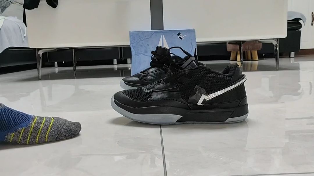 上脚测评Nike莫兰特一代黑色真的帅呀！