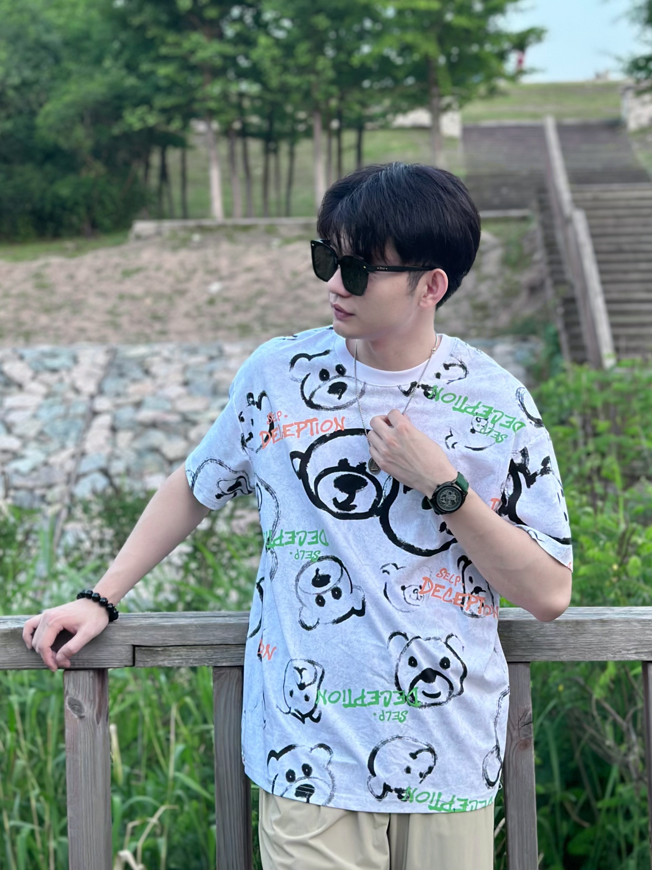 OOTD|夏日必备！一款能显脸小的黑色墨镜爆款！