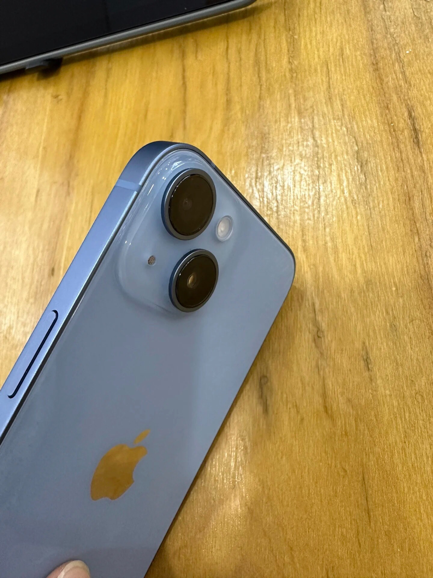 买14还是等15？🤔