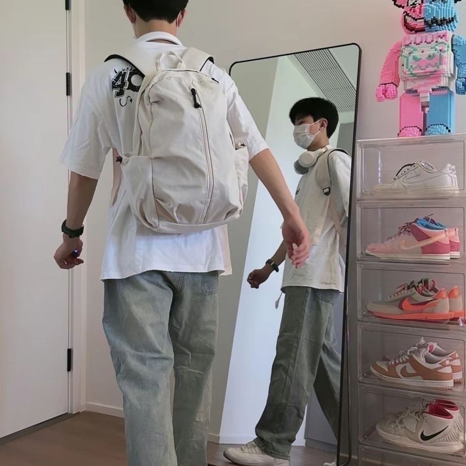 上学，旅游都可以背的包包呀