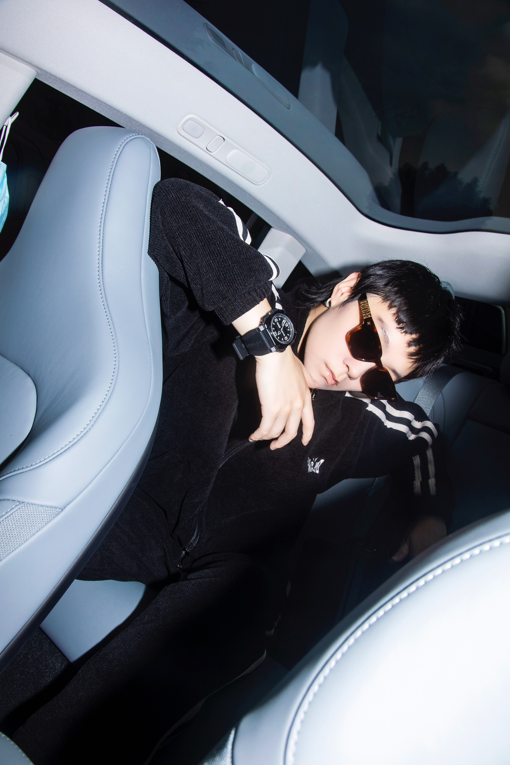 七夕这样超拉轰的｜戴上新手表 载她去兜风