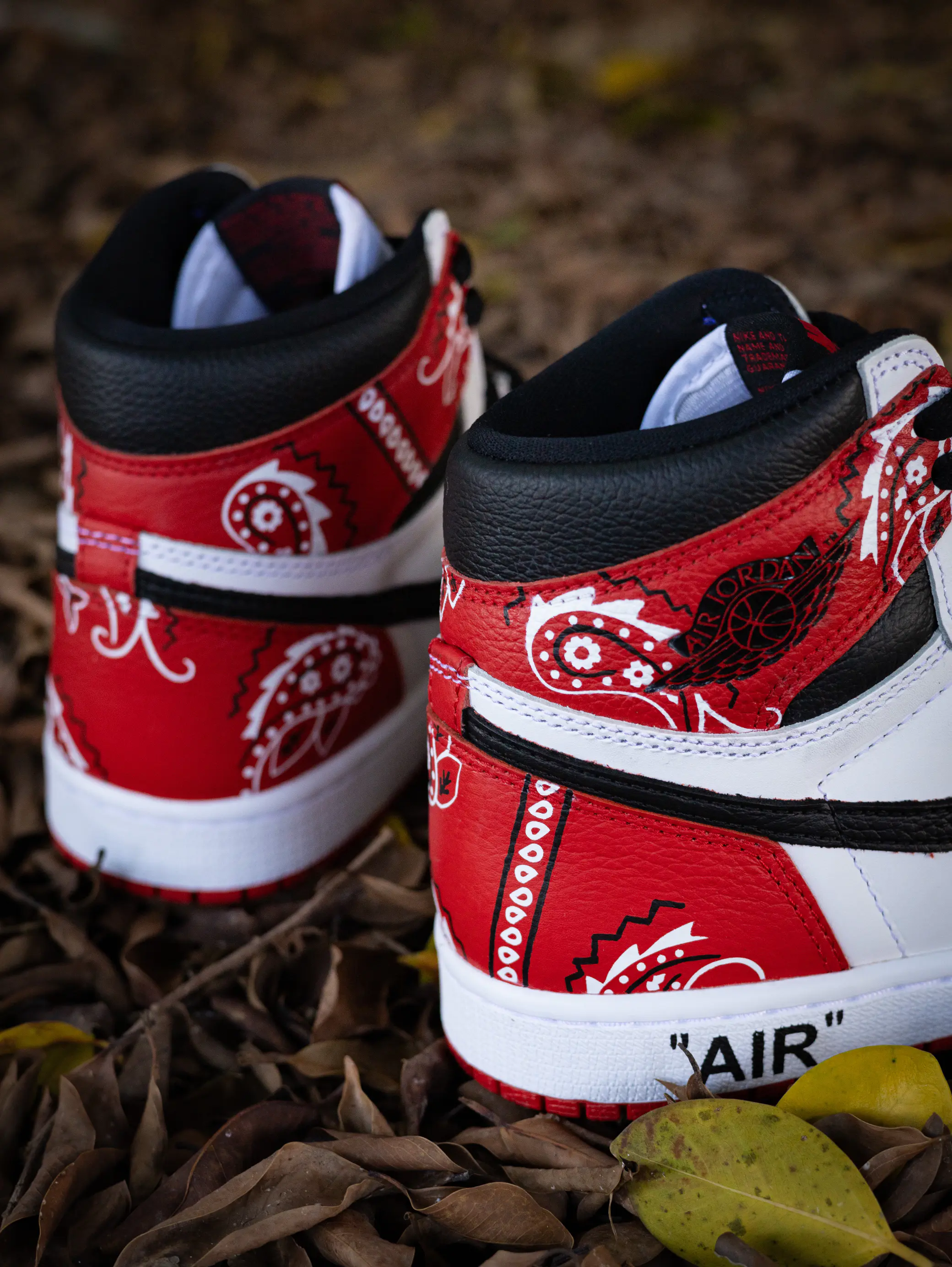 🔥这双经典复古的『腰果花』黑白红板鞋👟🉑️太帅啦‼️