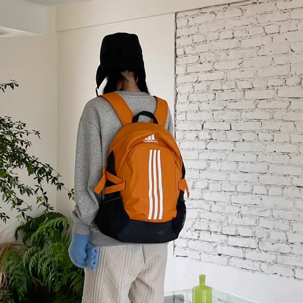 本女大学生表示🎒对这个双肩包很🈵意❗️